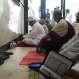 Solat Jemaah Dalam Hotel Hijjaz - Haji 2009 (06)